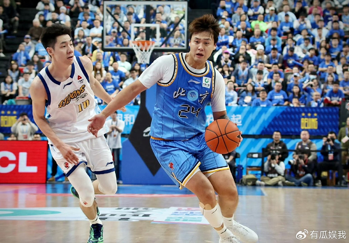 3分险胜,广厦双杀北京队!孙铭徽13+11怒吼庆祝,曾凡博10中2|浙江广厦|联赛|北京首钢|广东男篮|陈盈骏_新浪体育_新浪新闻